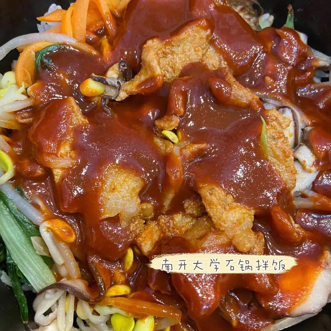 杭州十四中一群毕业生建了微信群，全是清华、北大、复旦…聊天内容却让人流口水