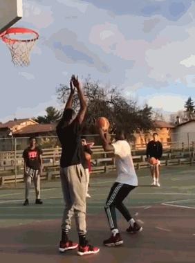 16岁中国后卫,16岁中国小将在意大利打球