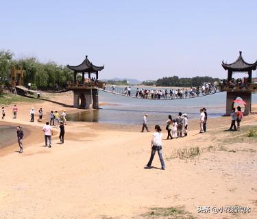 网红晃桥,网红玩千层漏摔成9级伤残