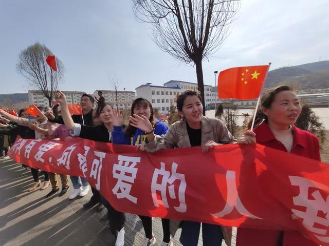 他在外地火场支援,收到自家驻地起火消息,国家应急体制机制改革过渡期,遇上残酷考验