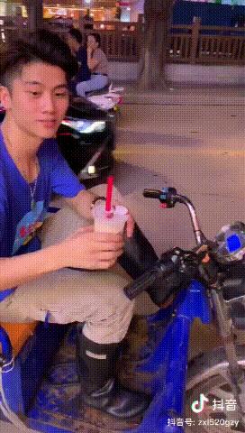 别让庸常打败爱！在抖音，一家人的生活原来可以这么欢乐