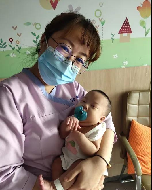 陪宝妈在月子中心坐月子,陪着宝妈一起锻炼