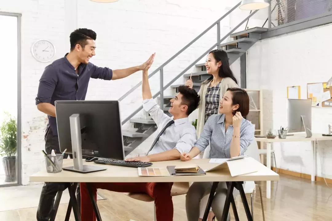 学广告设计需要具备什么条件,想成为一名媒体人