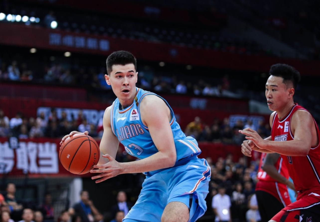 深圳男篮绝杀时刻,高难度绝杀广东男篮