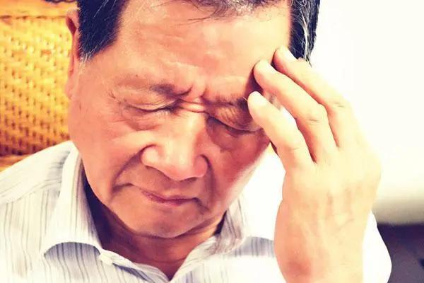 对二手烟特别敏感是肺疾病吗,肺部有絮状物吸二手烟有危害吗