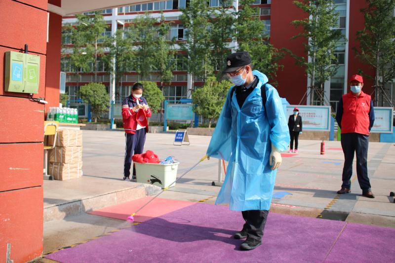 许久不见！你好校园：郑东新区中学全面复学，1.7万学子书声琅琅