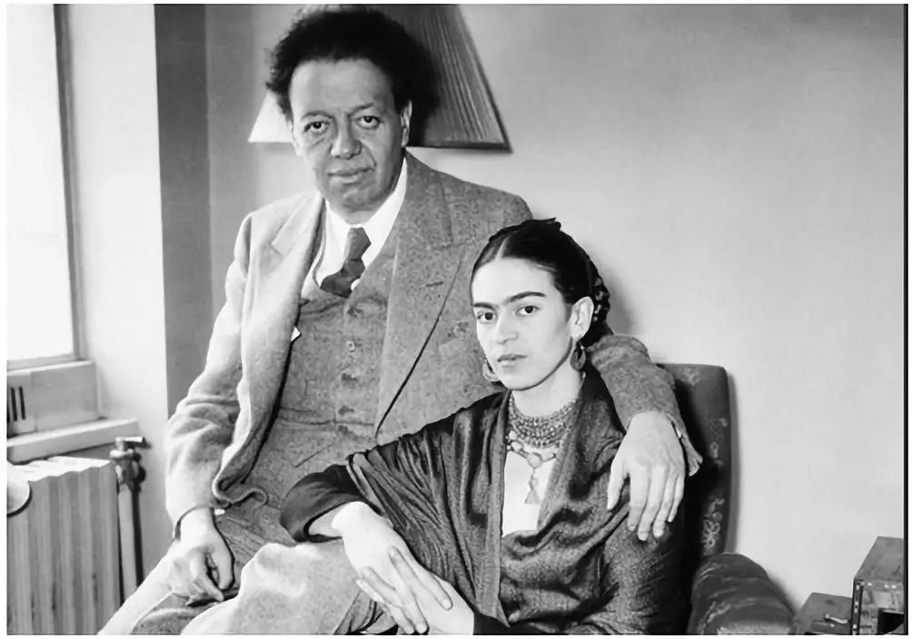 弗里达：一代妖艳画师，经历32次手术，才华卓绝，无与伦比