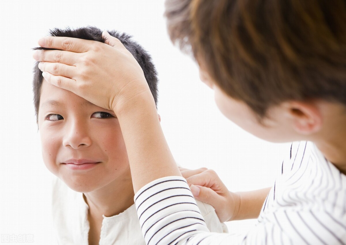 家长该如何预防小孩感冒,家长感冒孩子怎么预防