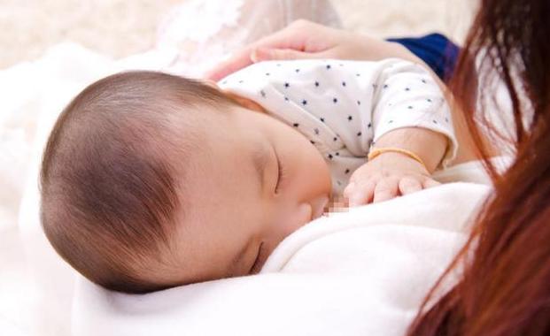 宝宝的吃奶姿势，预示着孩子的性格，你家宝宝是哪种呢？