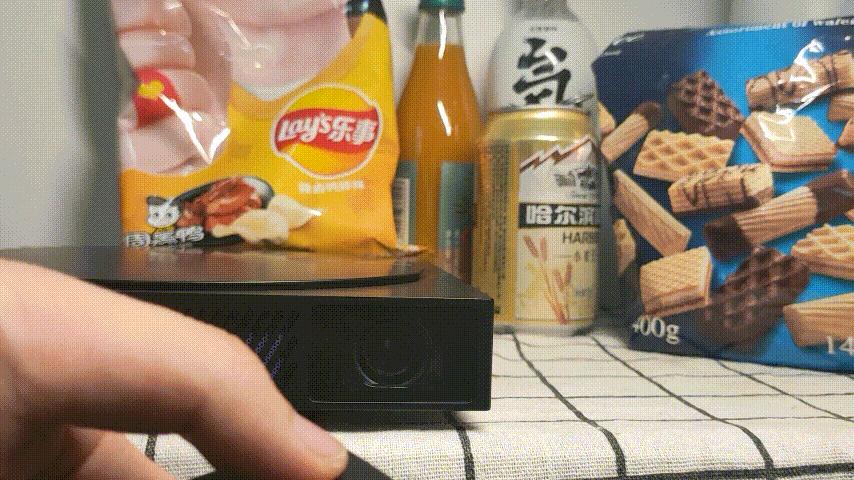 Z世代的潮酷利器，Movin01X重新定义娱乐“轻投影”