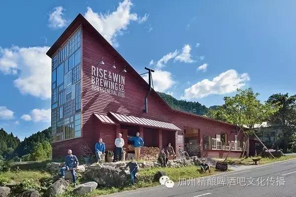 他们把山间的杂货店，改造成啤酒和BBQ爱好者的圣地