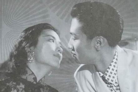 84岁谢贤穿皮衣状态好,80岁的谢贤依然帅气迷人