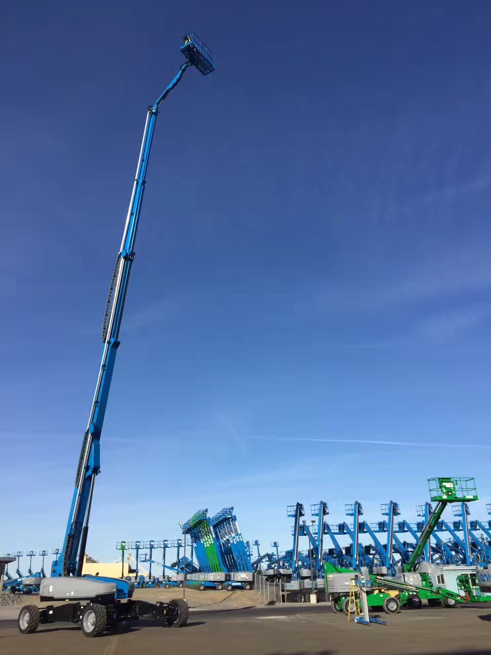 宸ヤ汉楂樼┖鏂藉伐璁惧瑙嗛,宸ュ湴楂樼┖涓撲笟璁惧