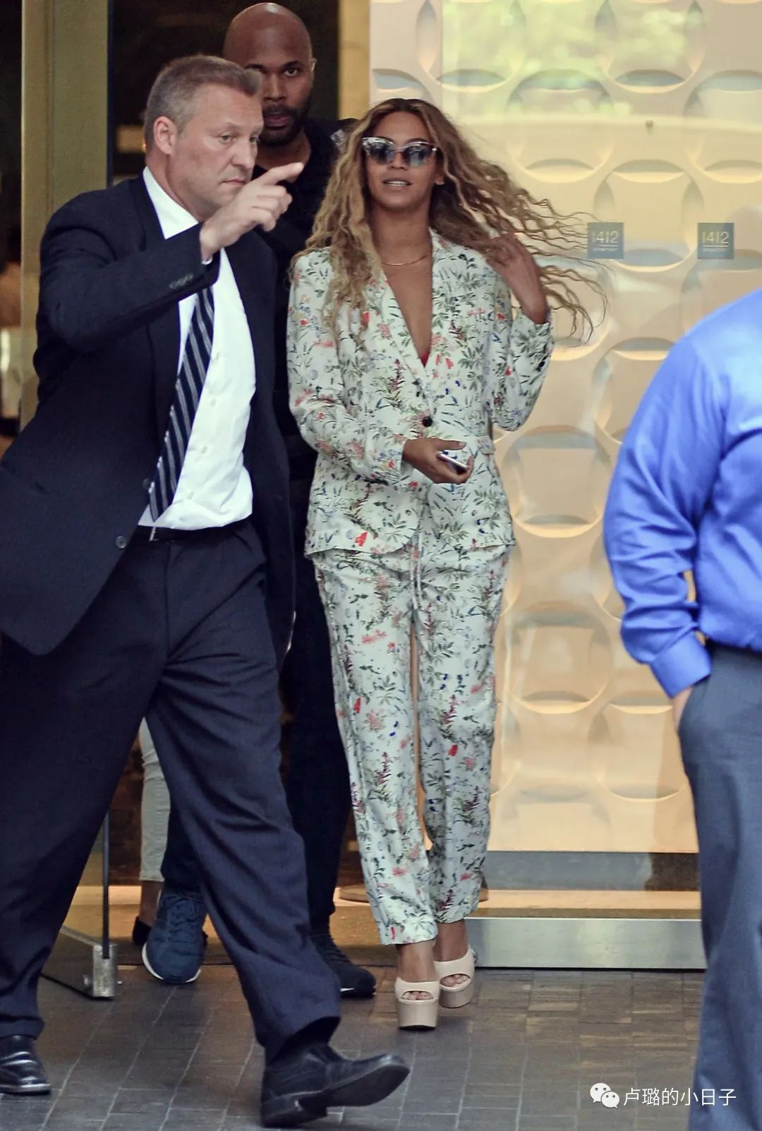 真正的法国女人,真正的巴黎女生冬天都在穿什么