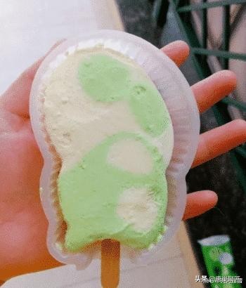 妻子在网上买了条*袜丝**,想增加情感,成绩老公归来把妻子腿打断了