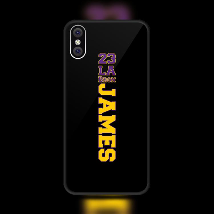 魔佩提前离场、球迷愤怒狂嘘!湖人向中国男足完成致敬