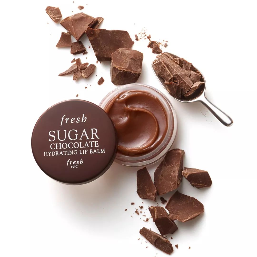 比起花和巧克力，女生更想在朋友圈秀晒炫这些情人节美妆礼盒