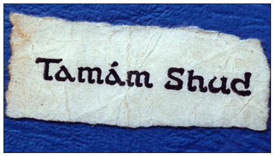 澳大利亚1948年未解悬案，西装男离奇躺在沙滩上，可疑护士被吓晕