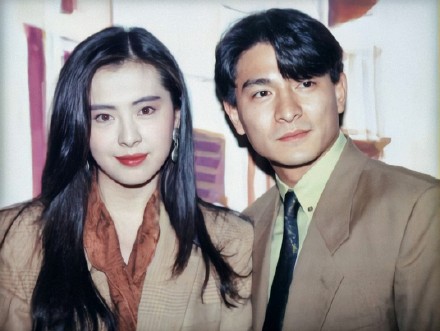 王祖贤惊艳高清修复版图片,ai修复的王祖贤老照片