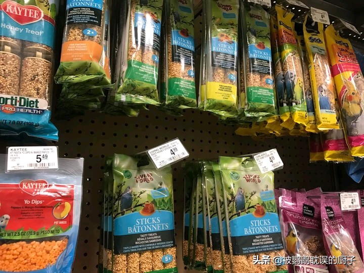 买了一对虎皮鹦鹉加零食鸟粮笼子结账1000块，是被商家坑了吗？