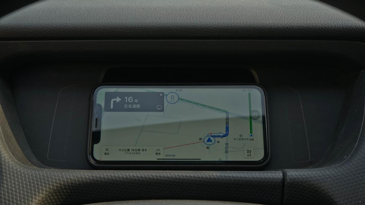 新版飞度空间,说一下04款飞度的空间