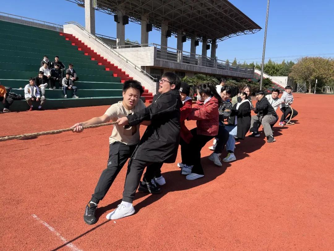 第八届凝心聚力杯拔河比赛信息,凝心聚力绳彩飞扬教职工拔河比赛