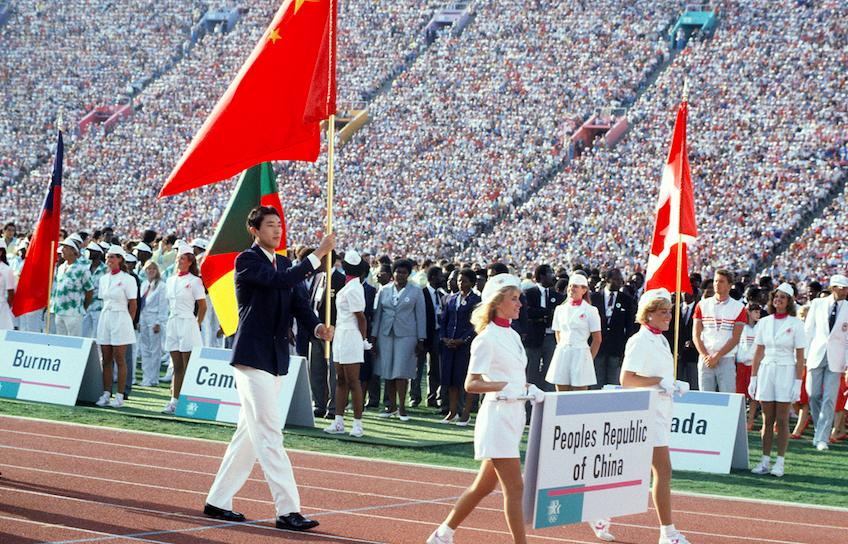 朱婷参加时装秀照片,奥运开幕式中国旗手朱婷