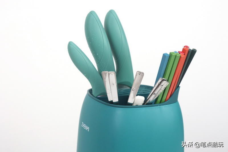 身为刀架筷笼，容不得藏污养菌！臻米K2刀叉筷子消毒机体验