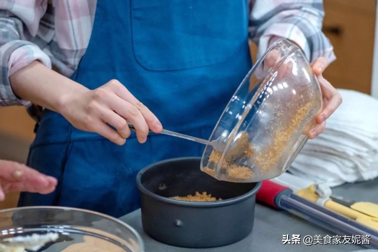 今日美食推荐红薯栗子芝士蛋糕,核桃栗子轻芝士蛋糕制作