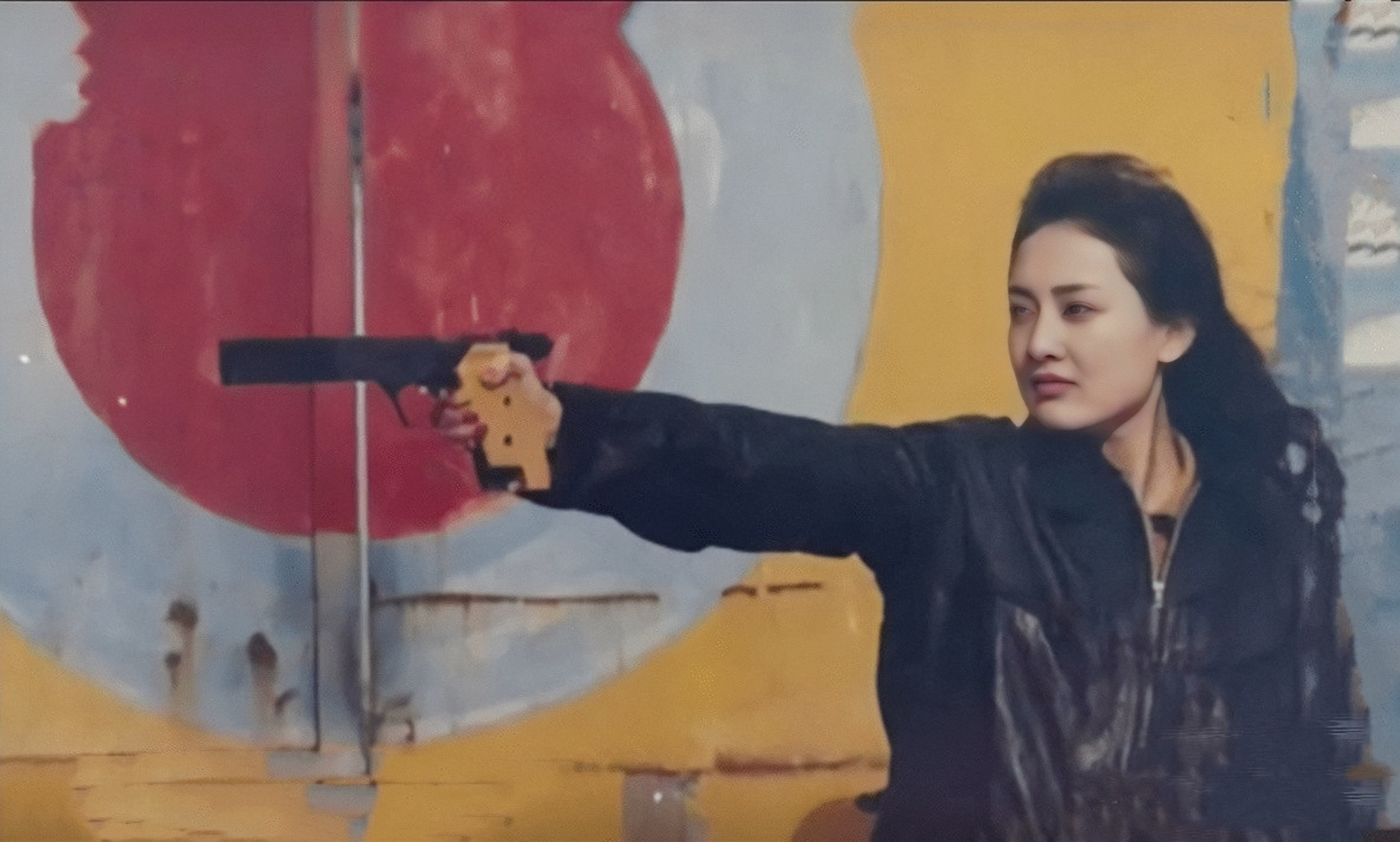 牛莉一家三口近照曝光,牛莉晒一家三口照片