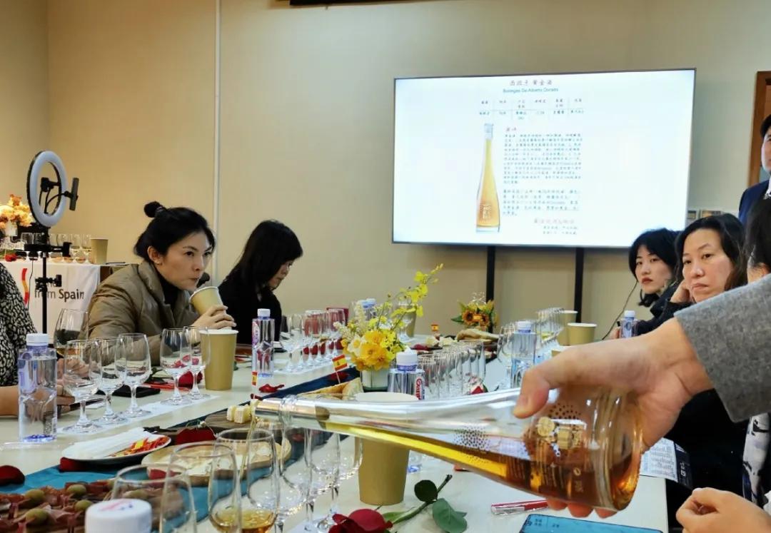 自由行去巴黎西班牙巴塞罗那行程,从巴塞罗那到巴塞罗那