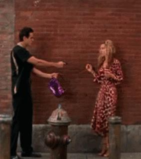 prada包包哪款最火,prada2019年都发布了几款包