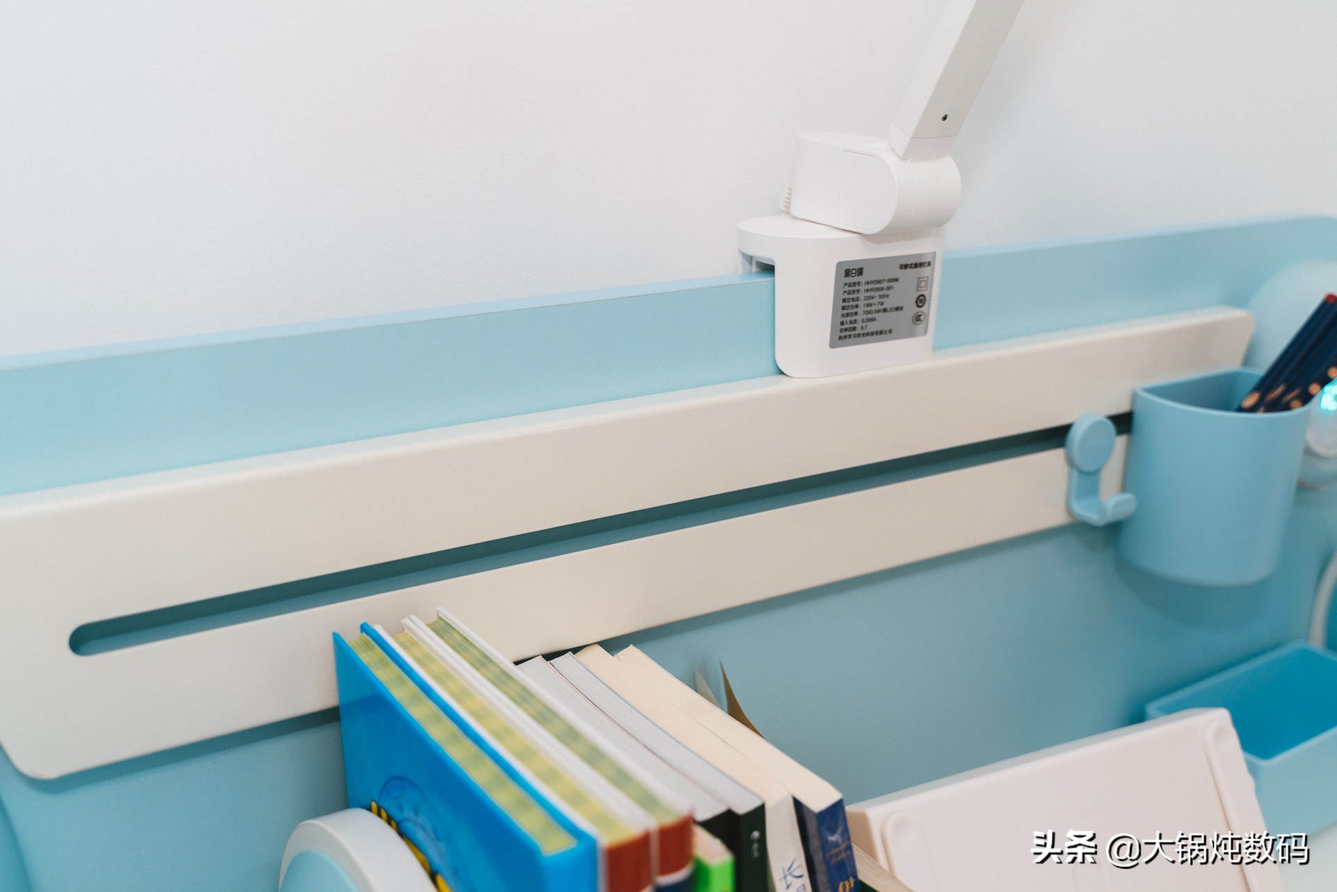 黑白调儿童学习桌星空款,儿童学习桌到底是不是智商税