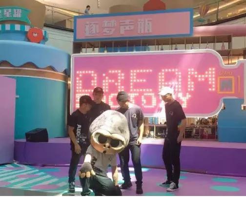 屁屁猩拍了拍你，并递出一张50团100代金券