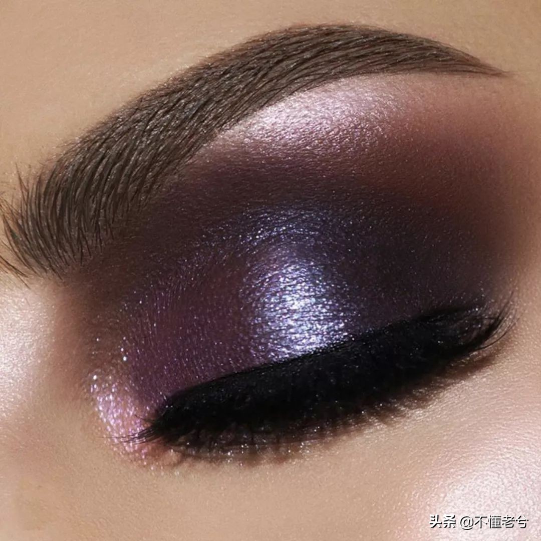 汤姆福特和迪奥哪个眼影盘好,汤姆福特20号眼影教程