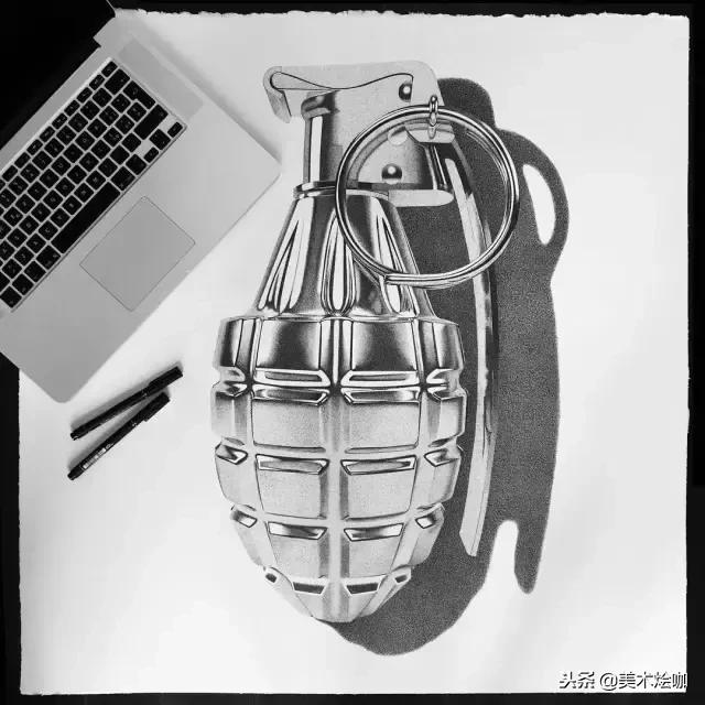 用1支针管笔点画了200小时，结果很惊人