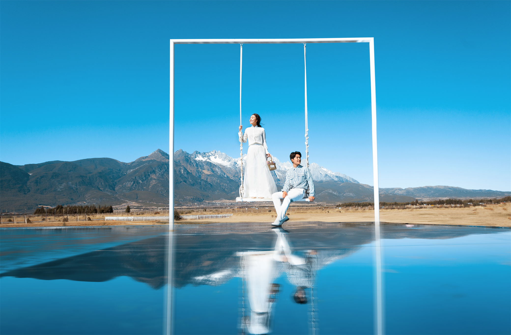 现代经典婚纱摄影丽江,恰遇好景