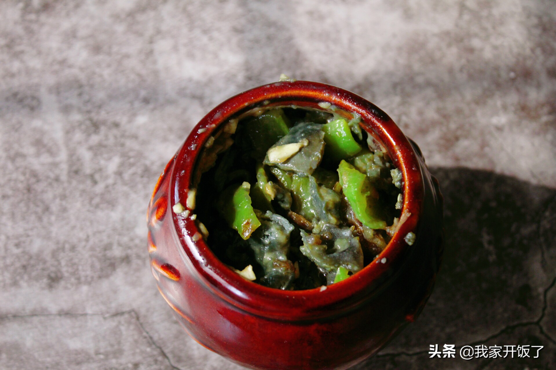 擂辣椒皮蛋入味,擂辣椒皮蛋拌饭辣不辣