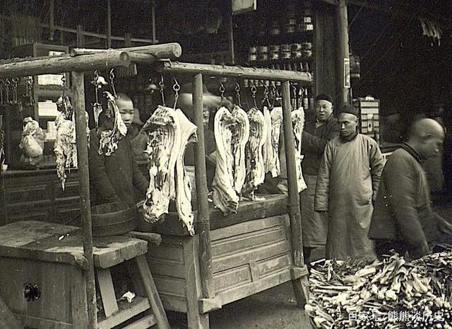 百年前的汉口：满街的美国红屋牌香烟