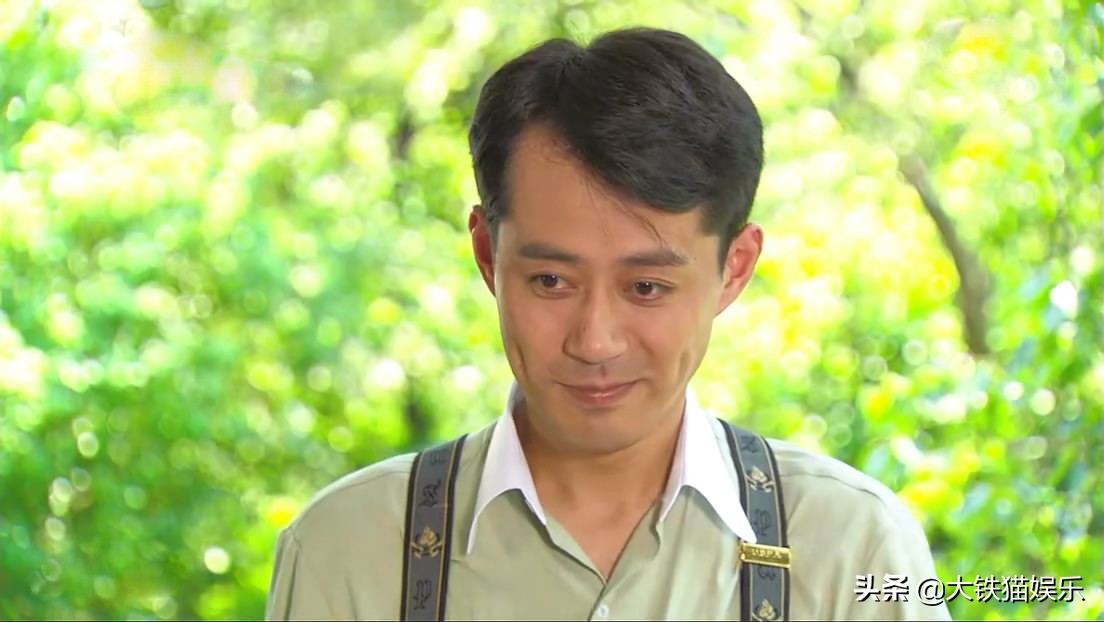 有酒窝的“大叔”只服这4位,不仅笑起来甜,辨识度高,还特耐老