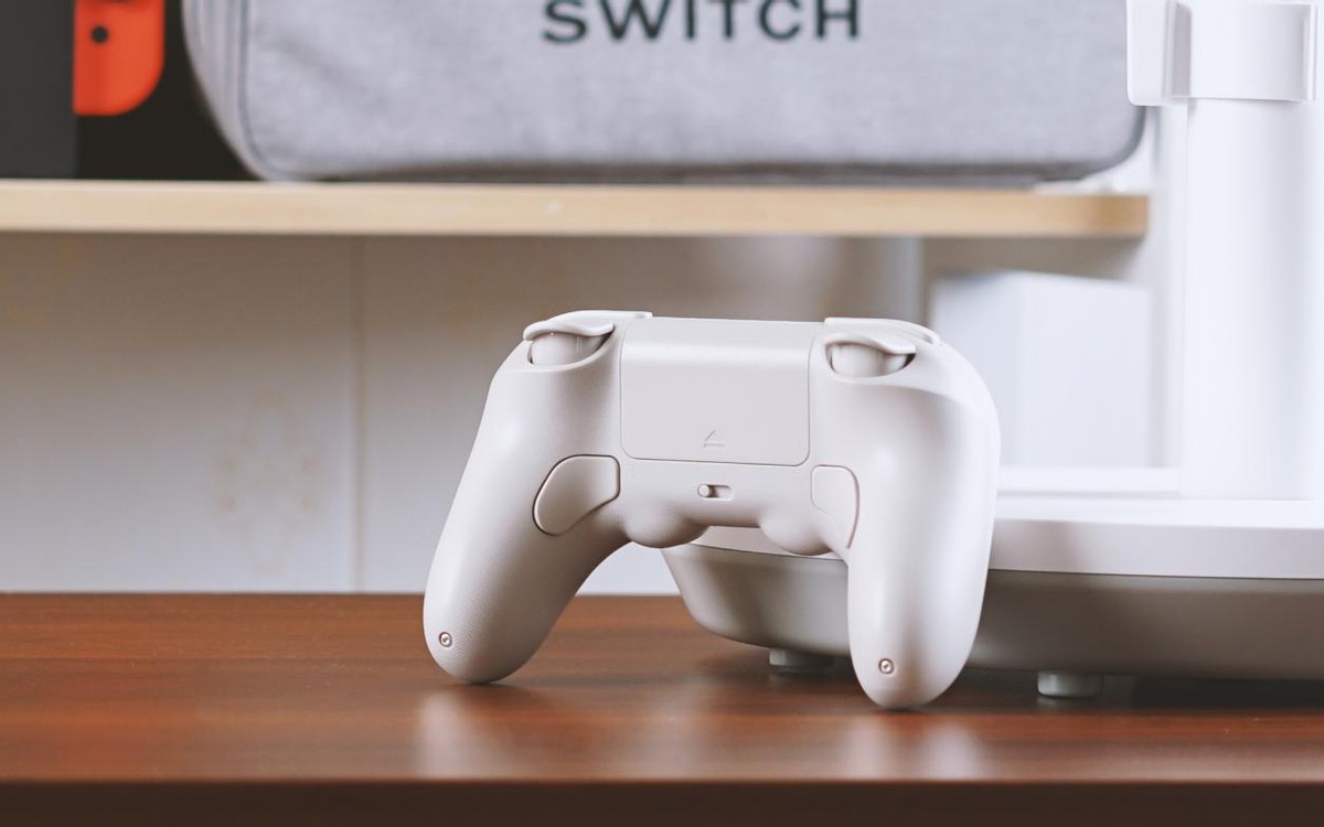 八位堂pro2与switch手柄,游戏玩家必备外设