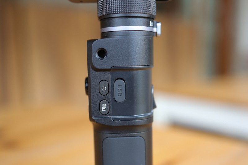 手持稳定器手机和运动相机一体,兼容手机和运动相机的稳定器