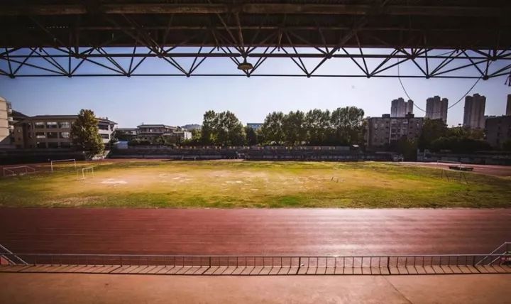 从镇江到镇江市体育中心怎么走,镇江老体育公园