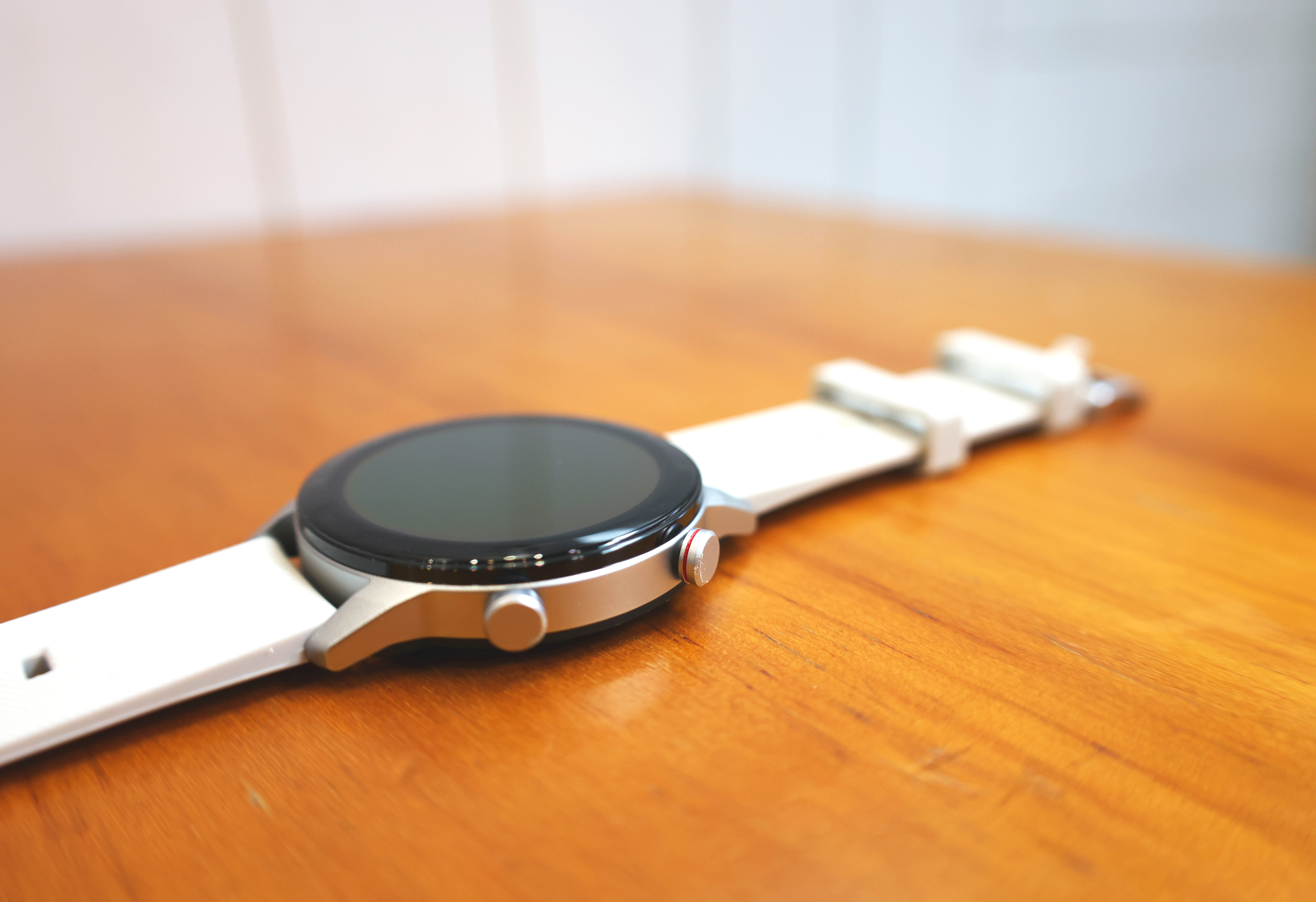 红魔手表上手评测：2021首发的第一款智能手表，不仅帅且实用