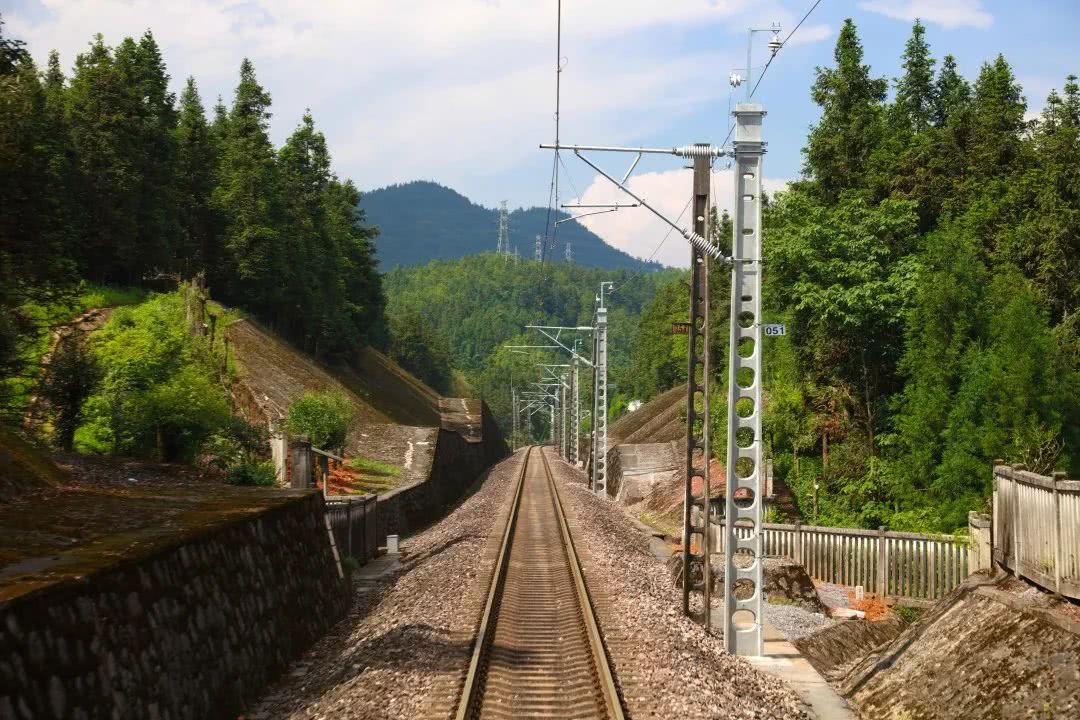 彩钢瓦房为什么要拆有什么危害,西安市彩钢瓦房拆除国家政策