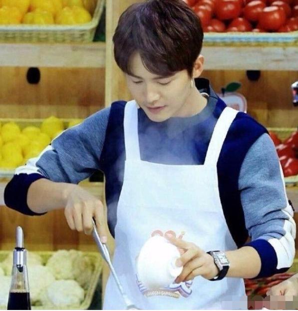 马天宇谈童年凄惨身世揭秘,马天宇15岁辍学怎么考大学的