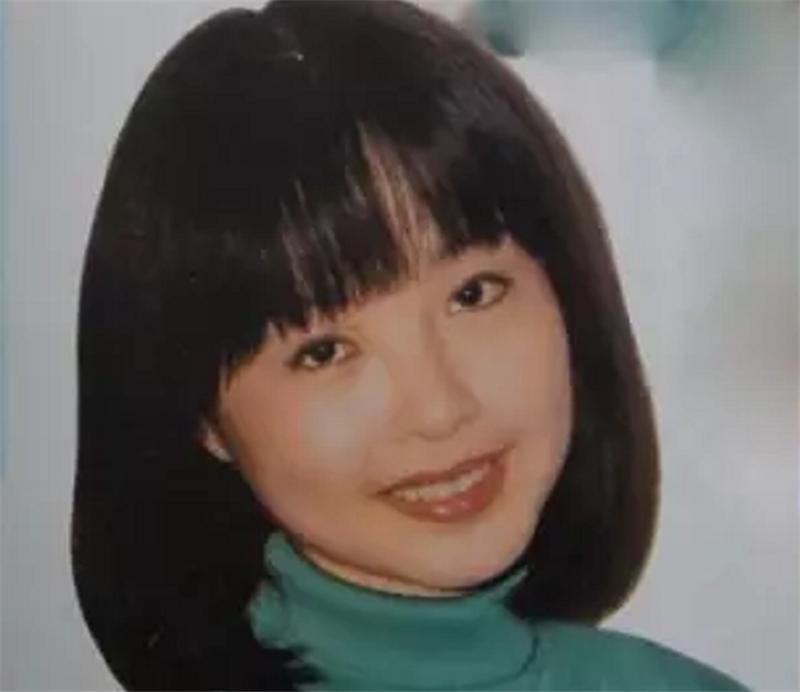 颧骨高导致脸型难看怎么办,脸型偏瘦颧骨明显怎么办改善