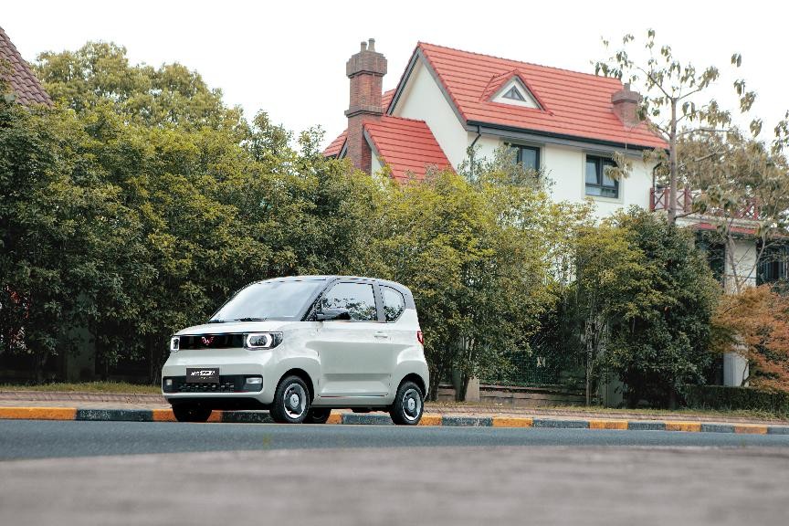 宏光miniev马卡龙全色,宏光miniev第三代马卡龙奶咖色