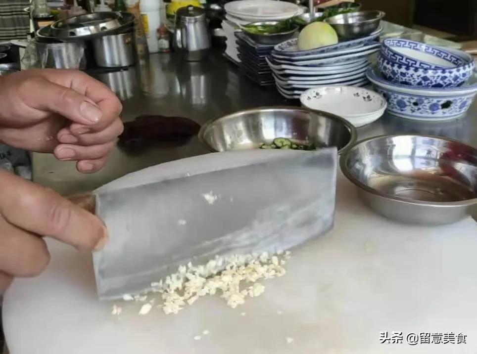 最正宗好吃的凉拌黄瓜,饭店的黄瓜怎么凉拌才脆又好吃