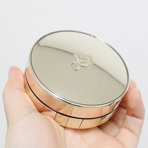 阿玛尼迪奥气垫粉底哪个好,迪奥阿玛尼圣罗兰气垫推荐哪个